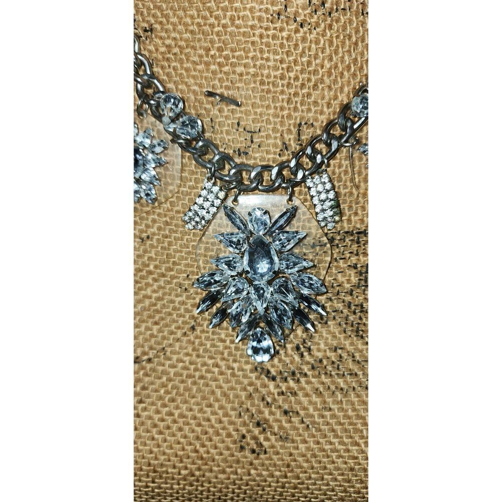 Clear and bling necklace set